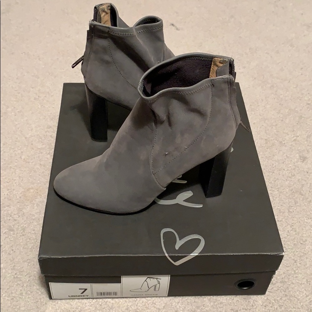 Grey Ankle Boots. Banana Republic size 7. Faux suede